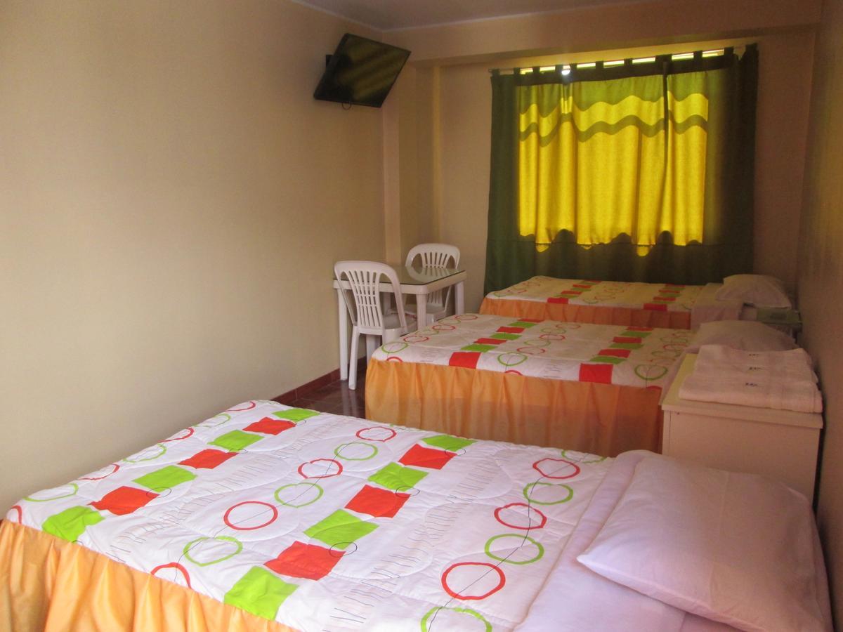 Hostal Caprichos Huacho Exterior foto